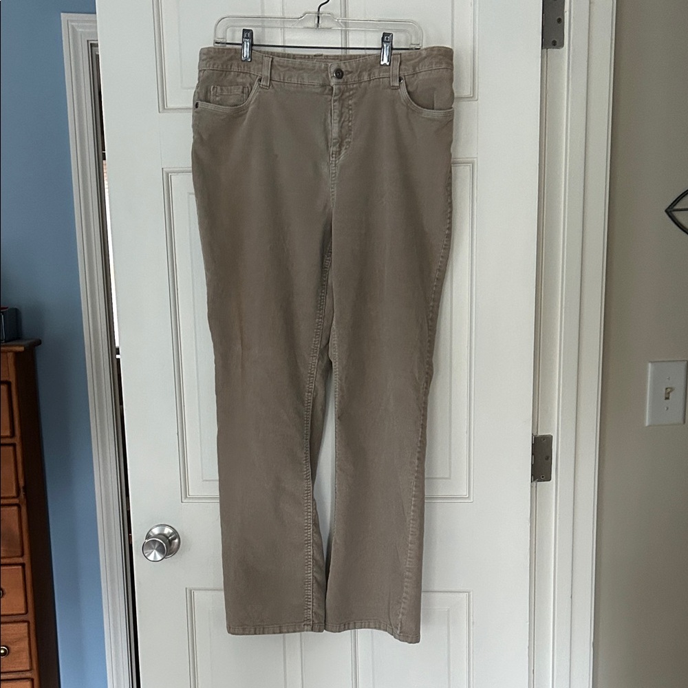 Sonoma Women's Straight Leg Corduroy Jeans in Tan size 12 Short - Picture 1 of 7